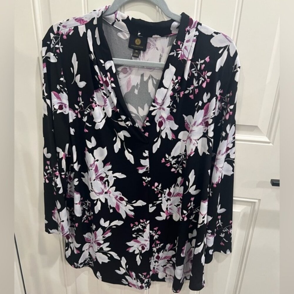JM Collection Black and White Top with Pink Floral Accents